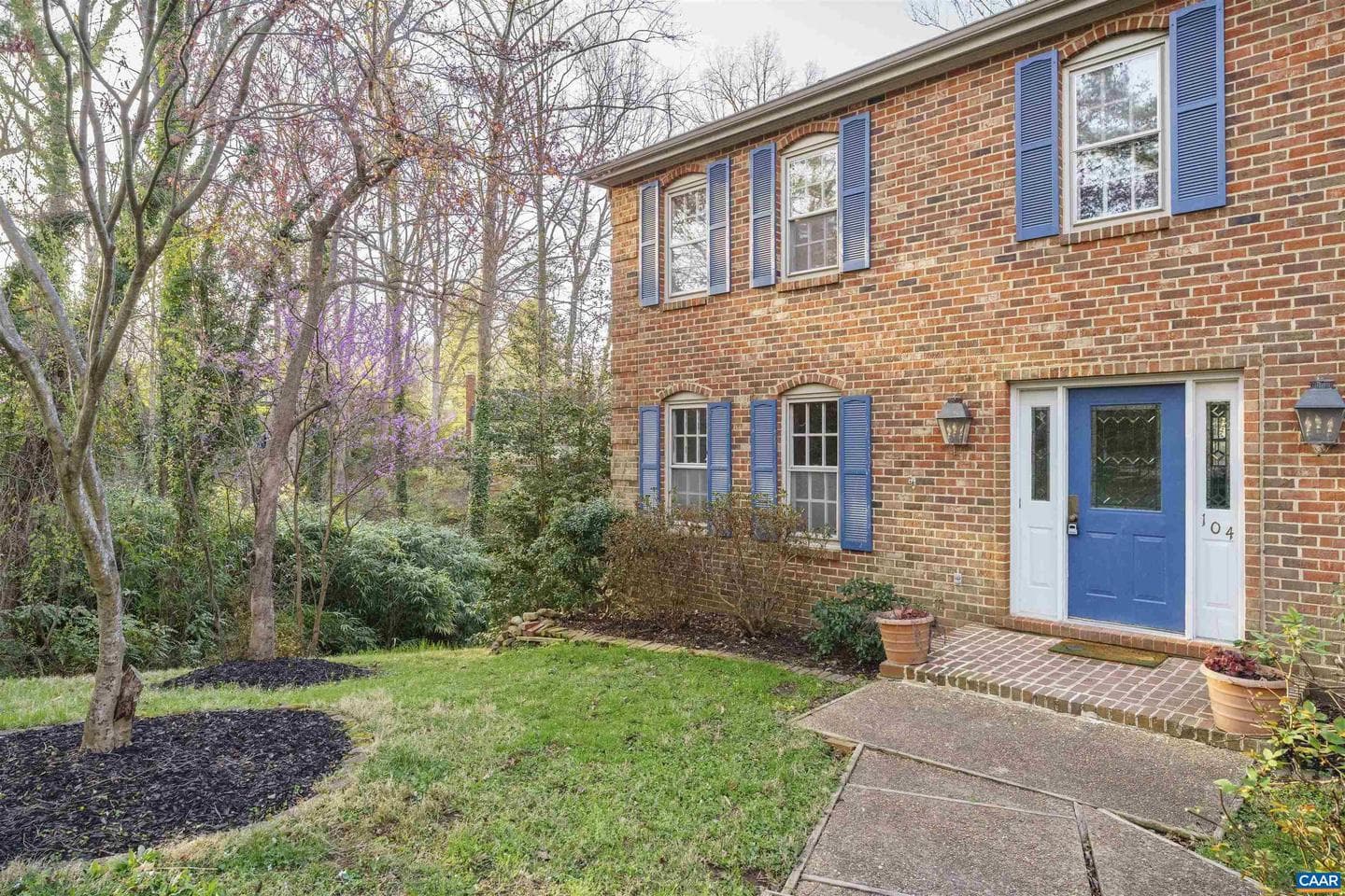 104 Smithfield Ct, Charlottesville