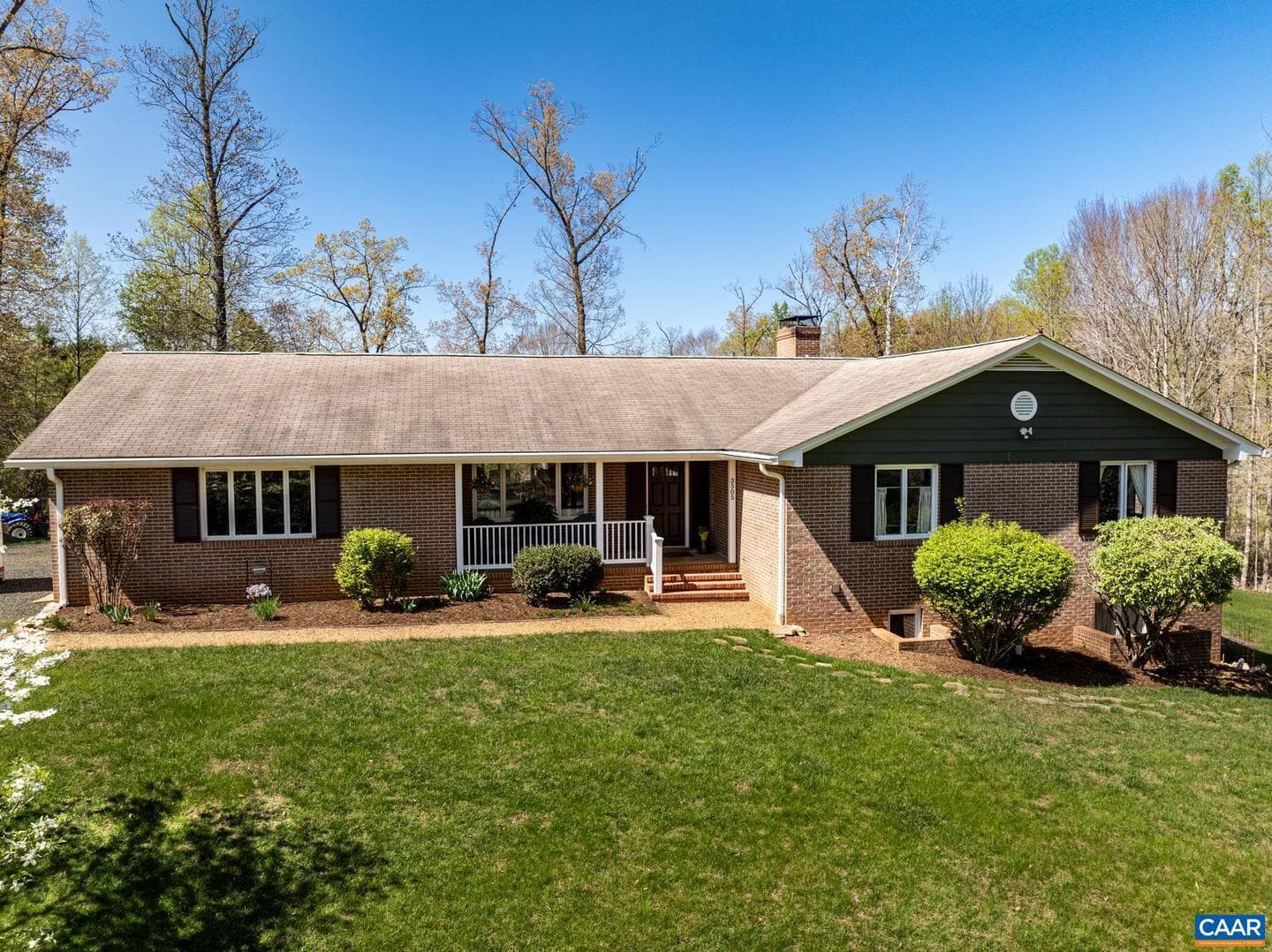 3505 Sarah Dr photo 4