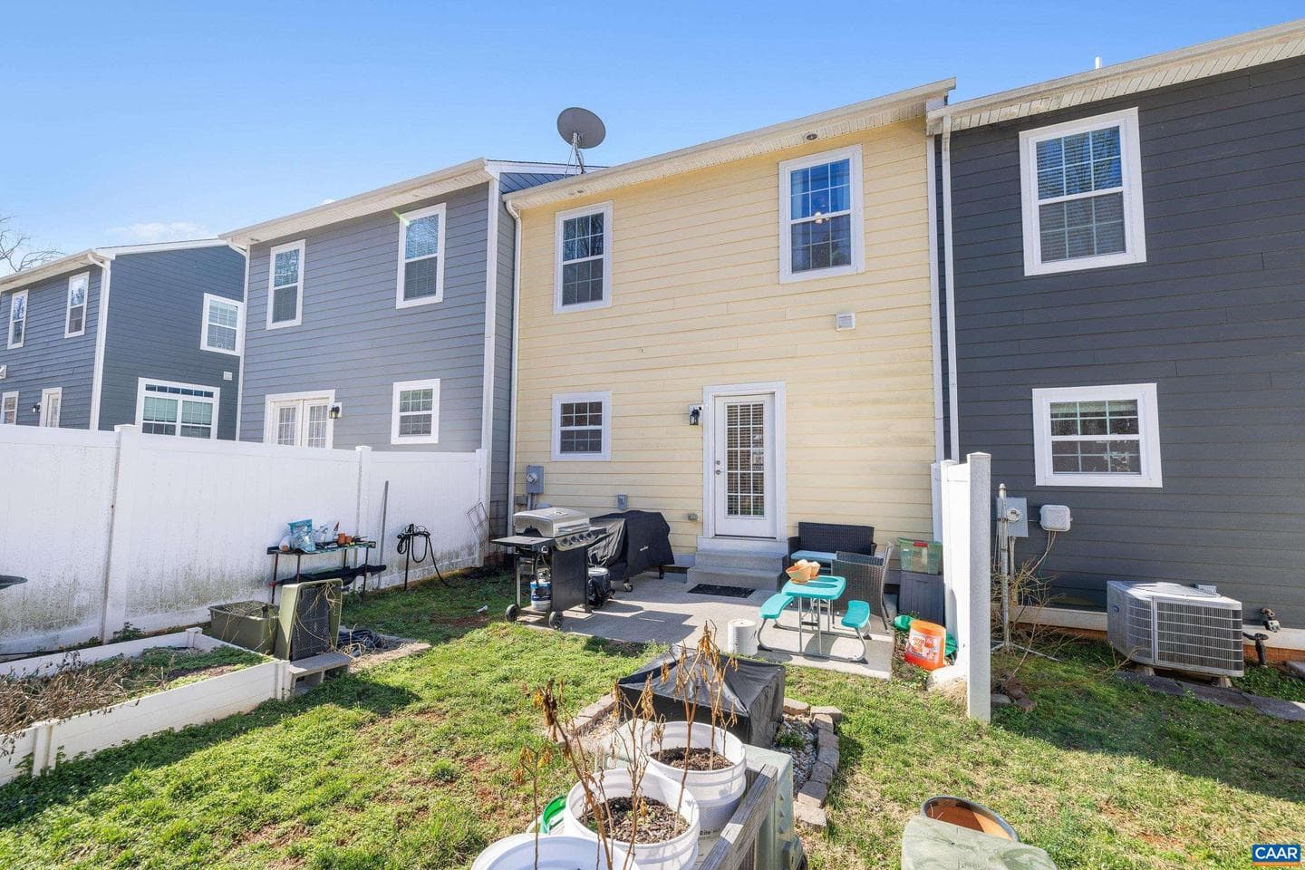 2420 Winthrop Dr photo 32
