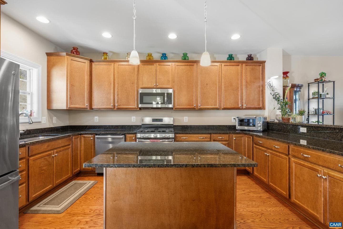 2420 Winthrop Dr photo 8
