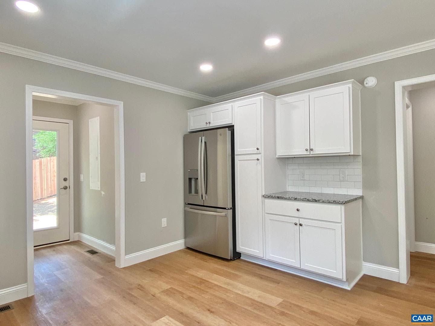 108 Bollingbrook Dr photo 11