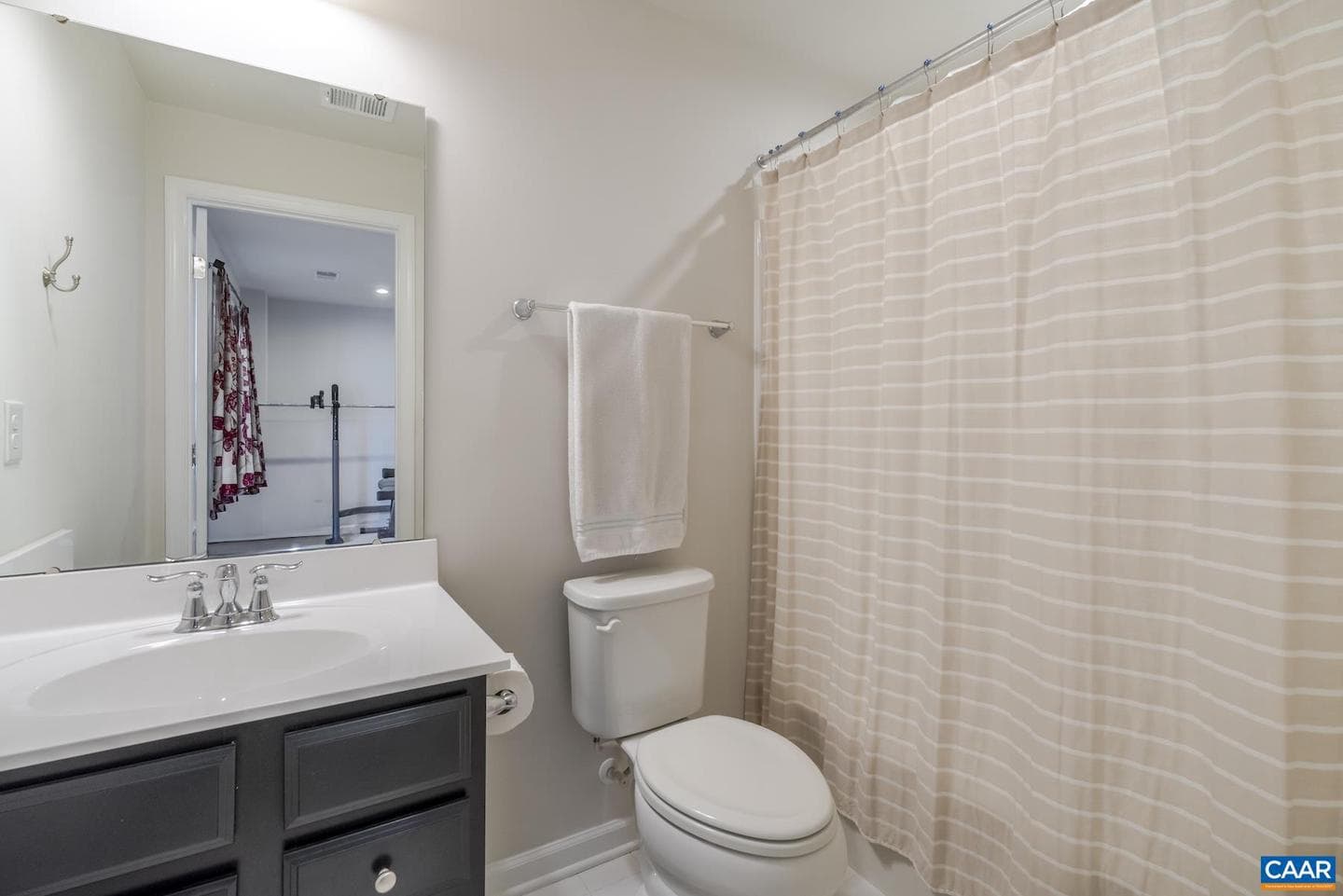2052 Elm Tree Ct photo 18