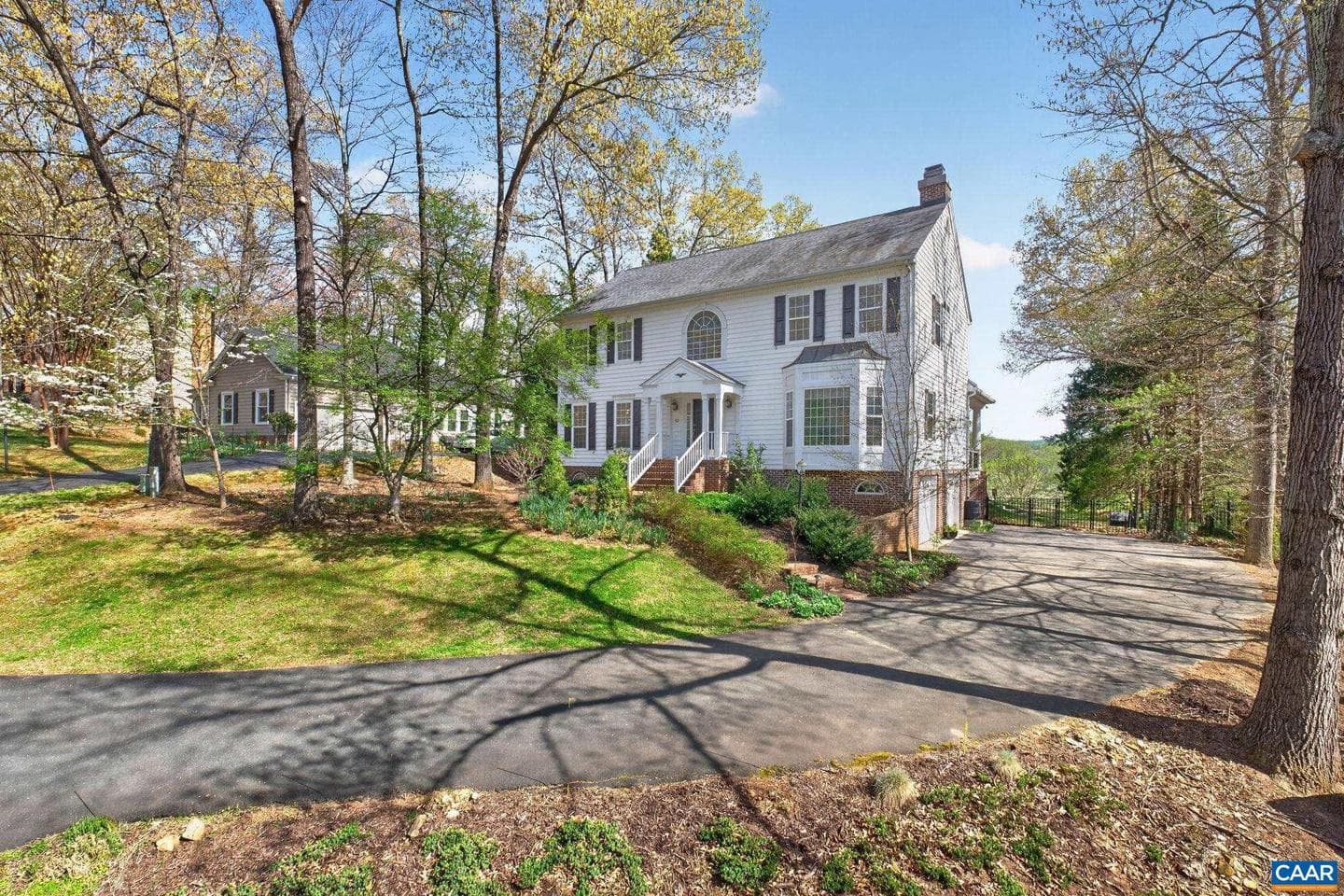 1113 River Oaks Ln photo 2