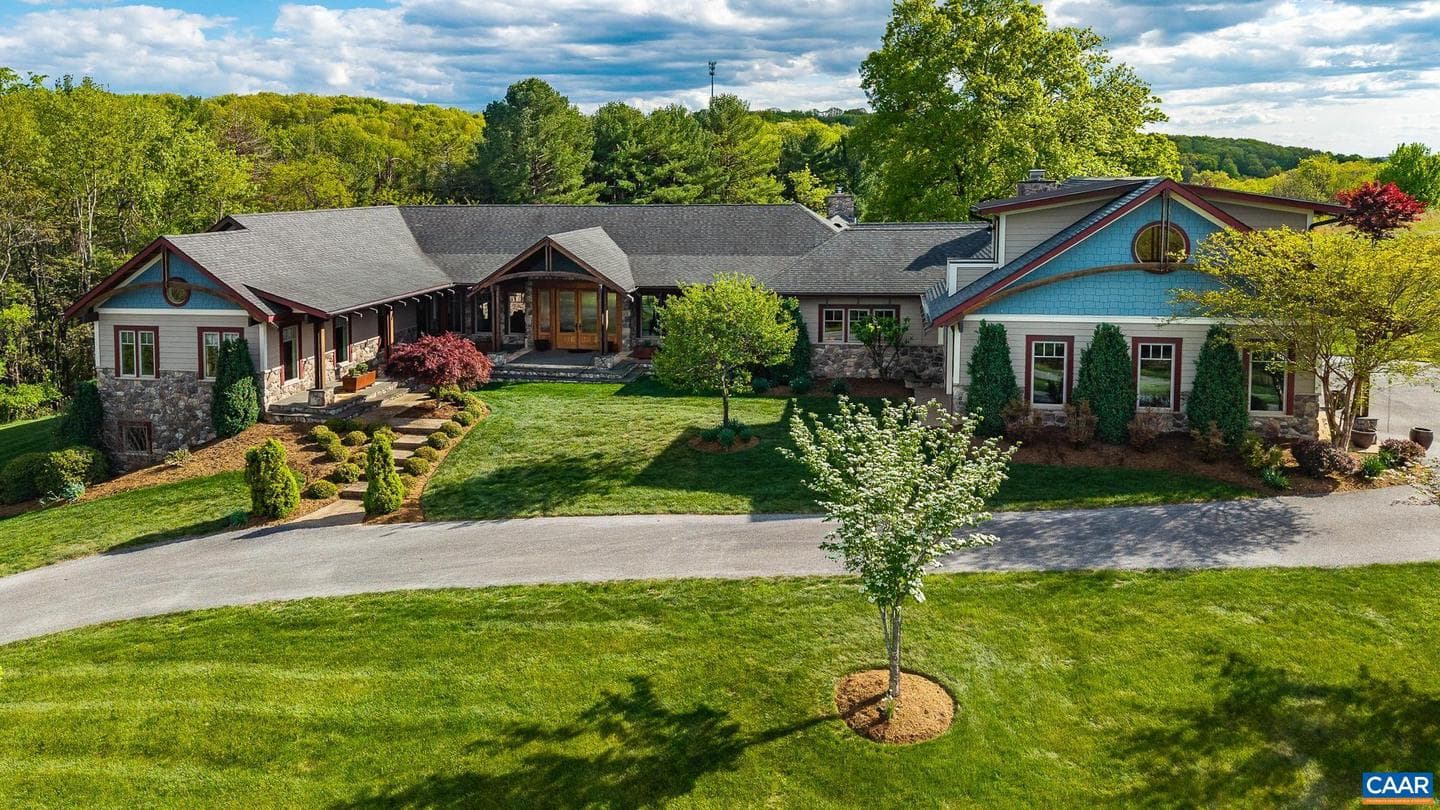 320 Carrsbrook Dr, Staunton