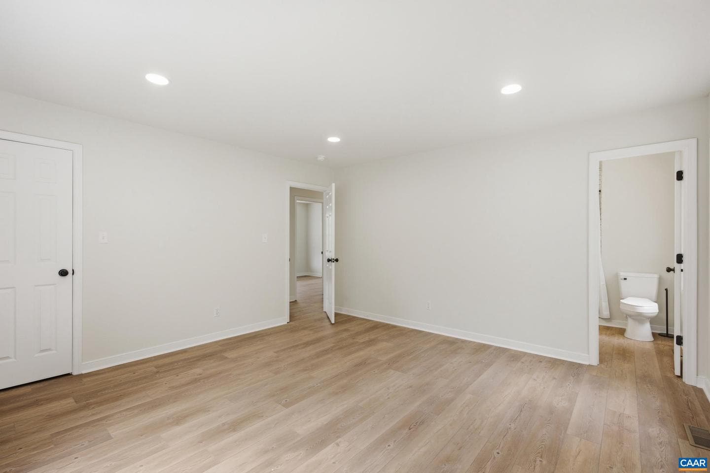 154 Erins Way photo 15