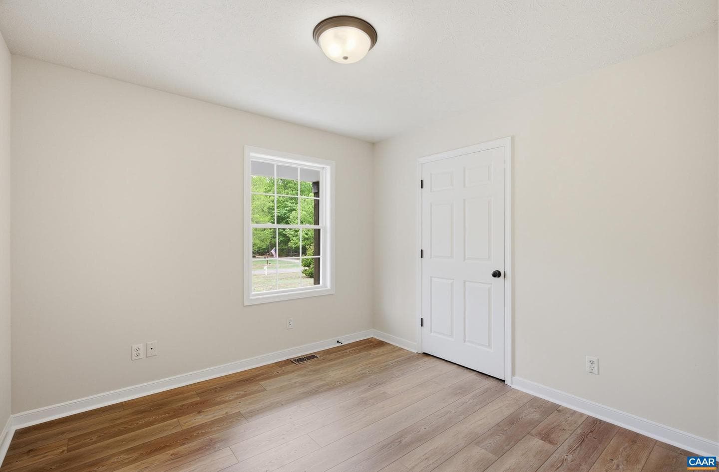 154 Erins Way photo 20