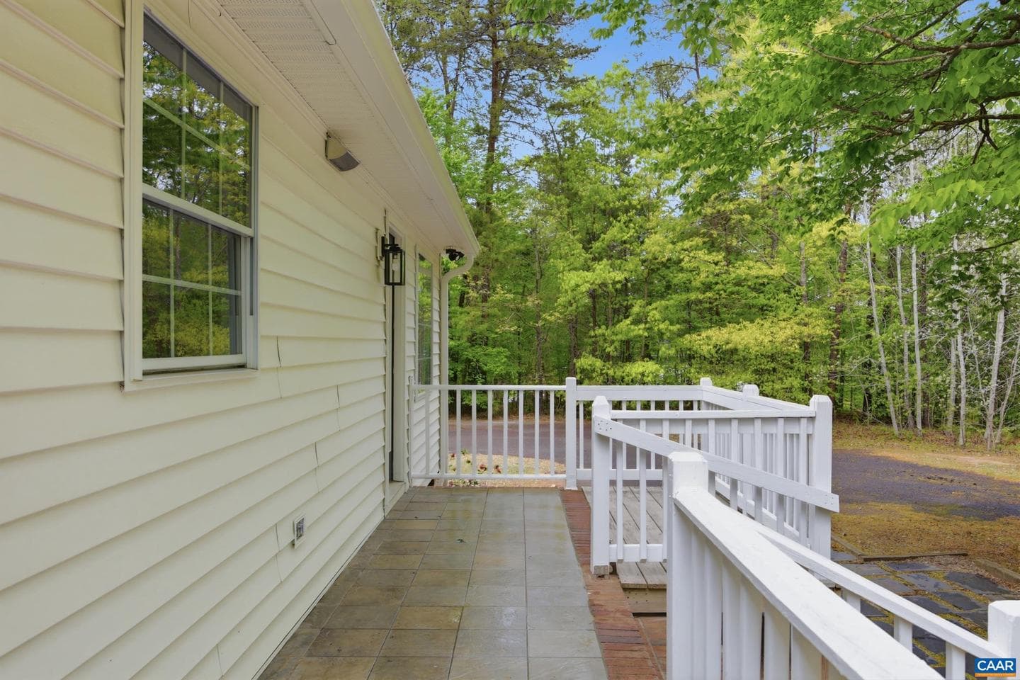 154 Erins Way photo 26