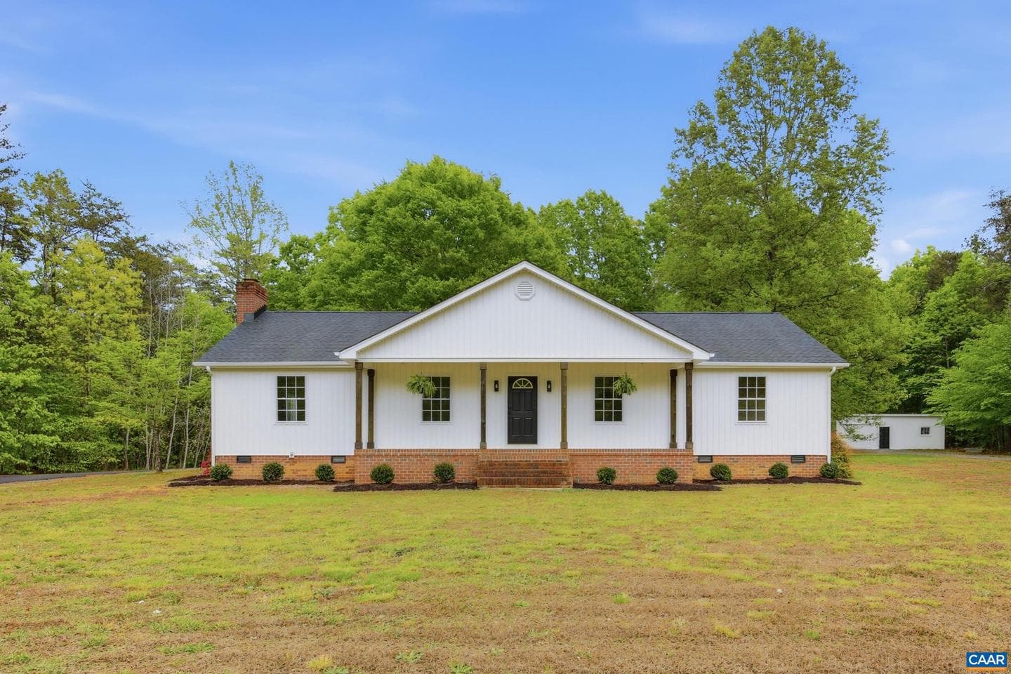 154 Erins Way photo 32