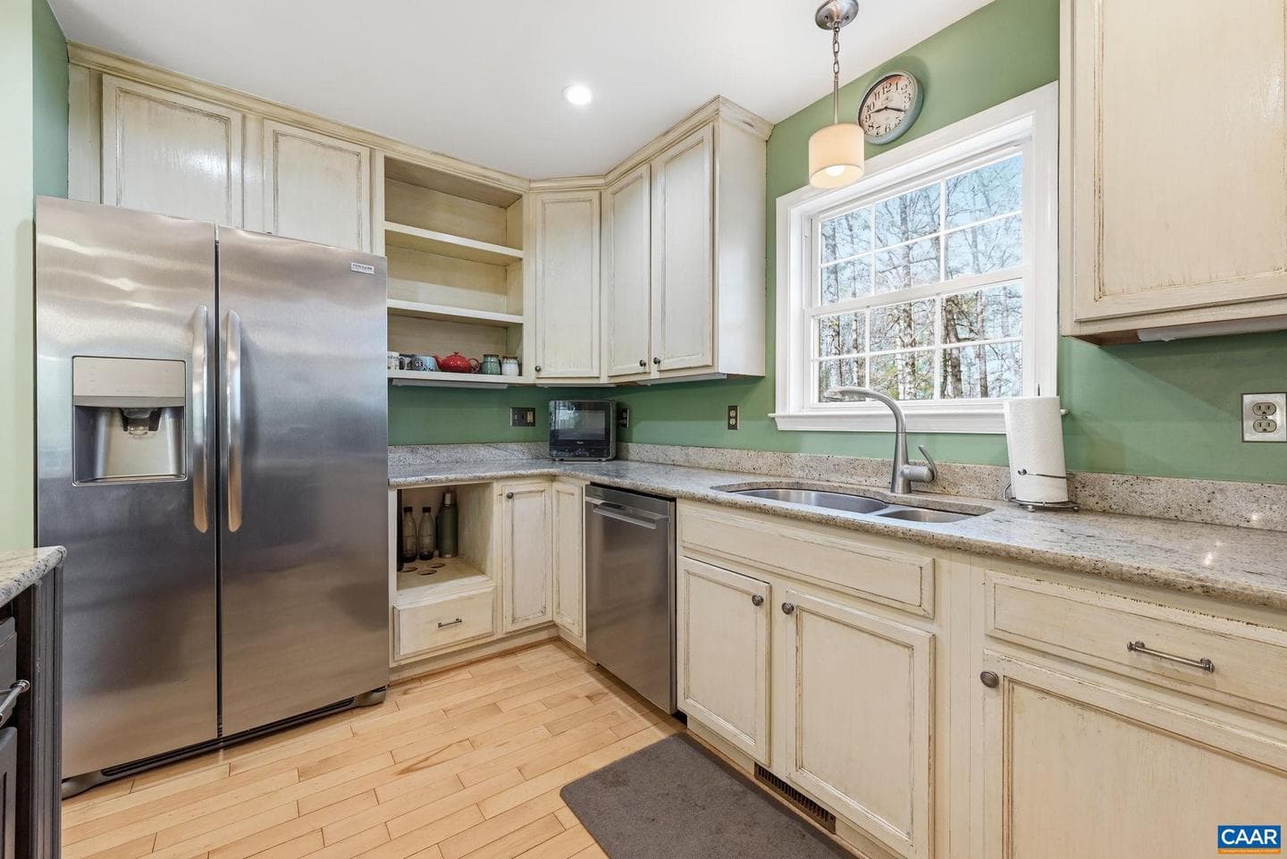 1009 Stonewood Dr photo 11