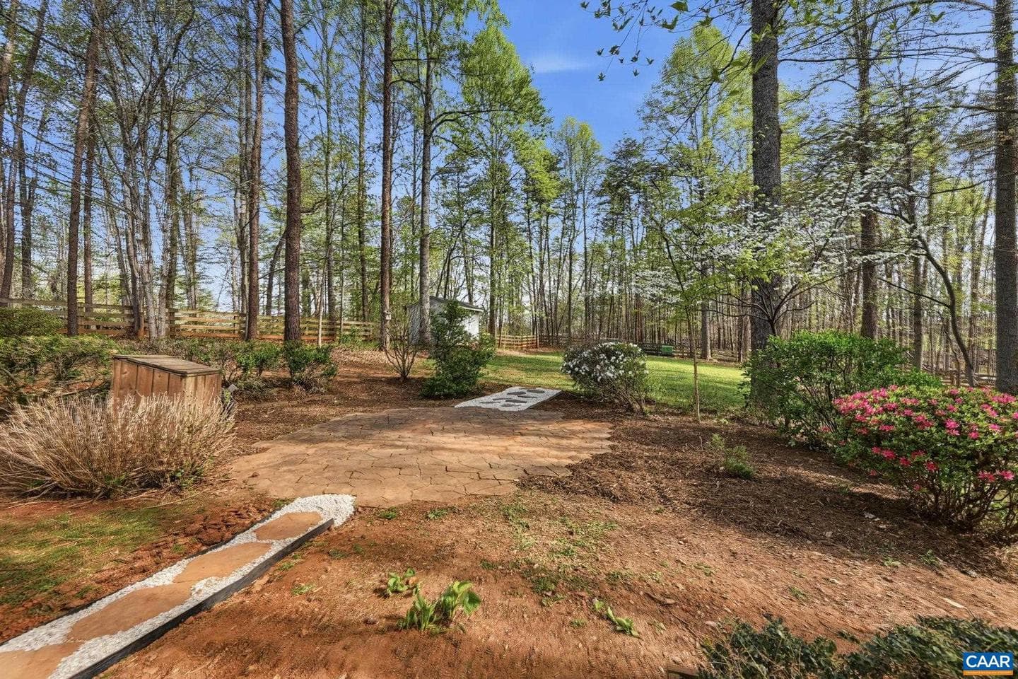 1009 Stonewood Dr photo 36