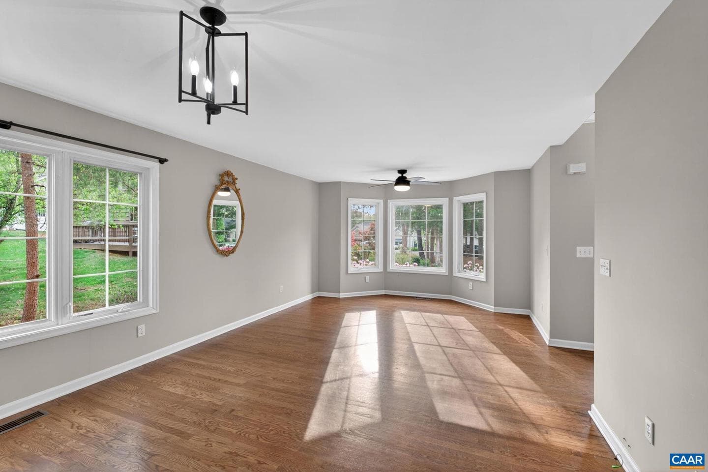 5 Campbell Ct photo 4