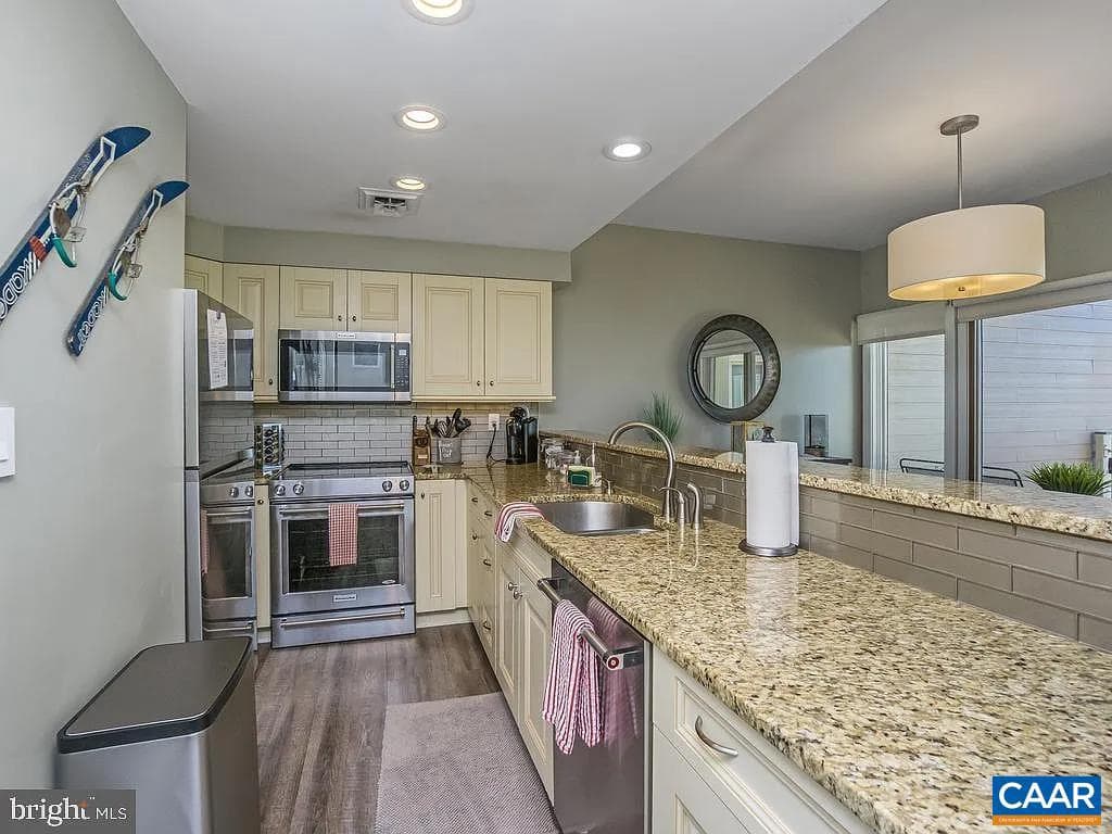 1616 Overlook Condos photo 15