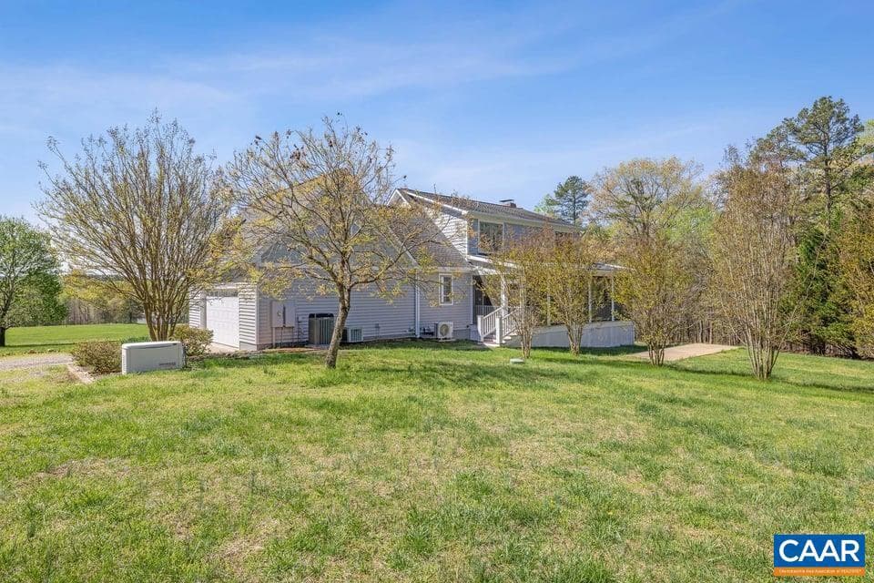 3627 Hardware Rd photo 7