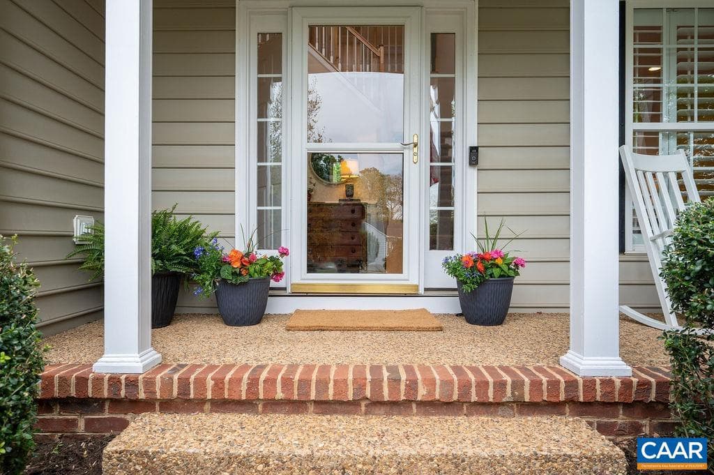 1254 Loring Run photo 3