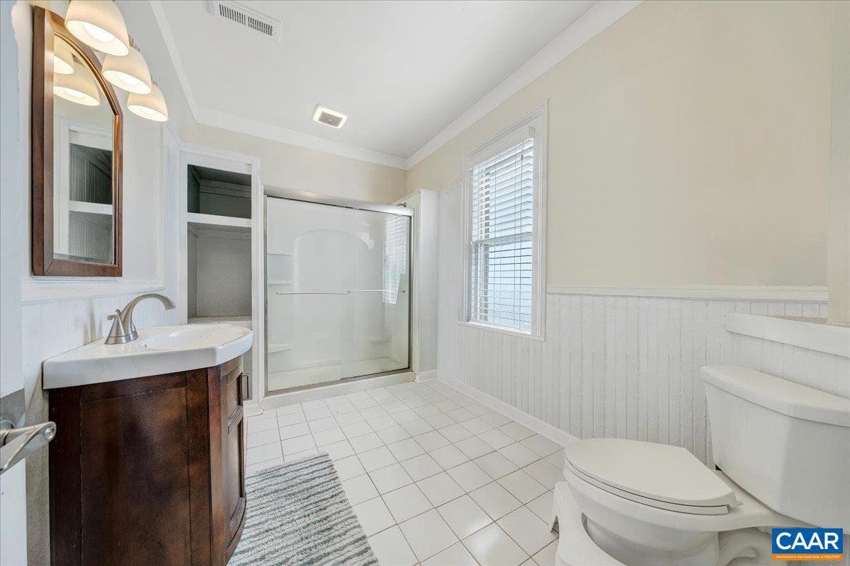 1408 Church St photo 20