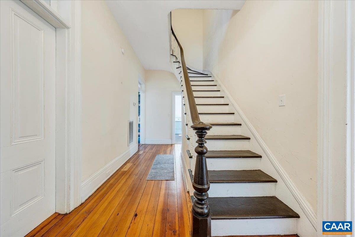 1408 Church St photo 5