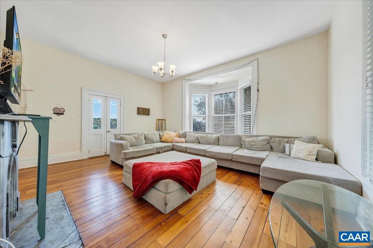 1408 Church St photo 8