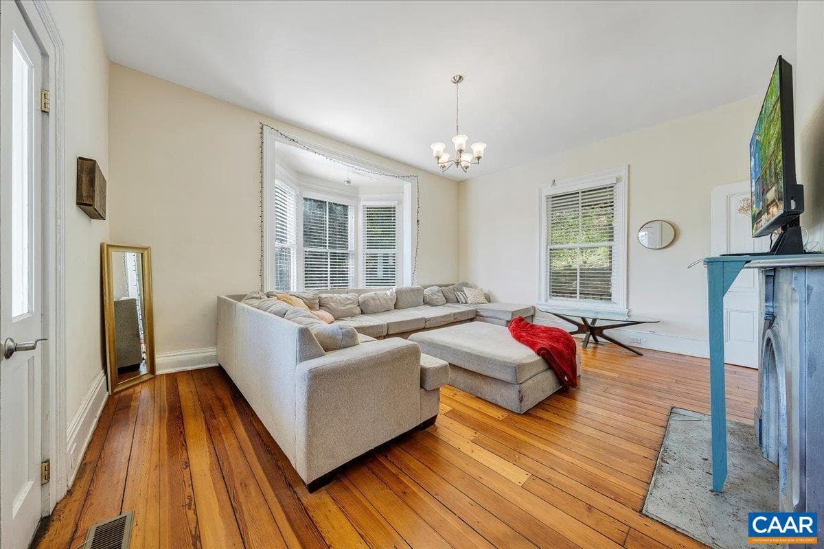1408 Church St photo 9