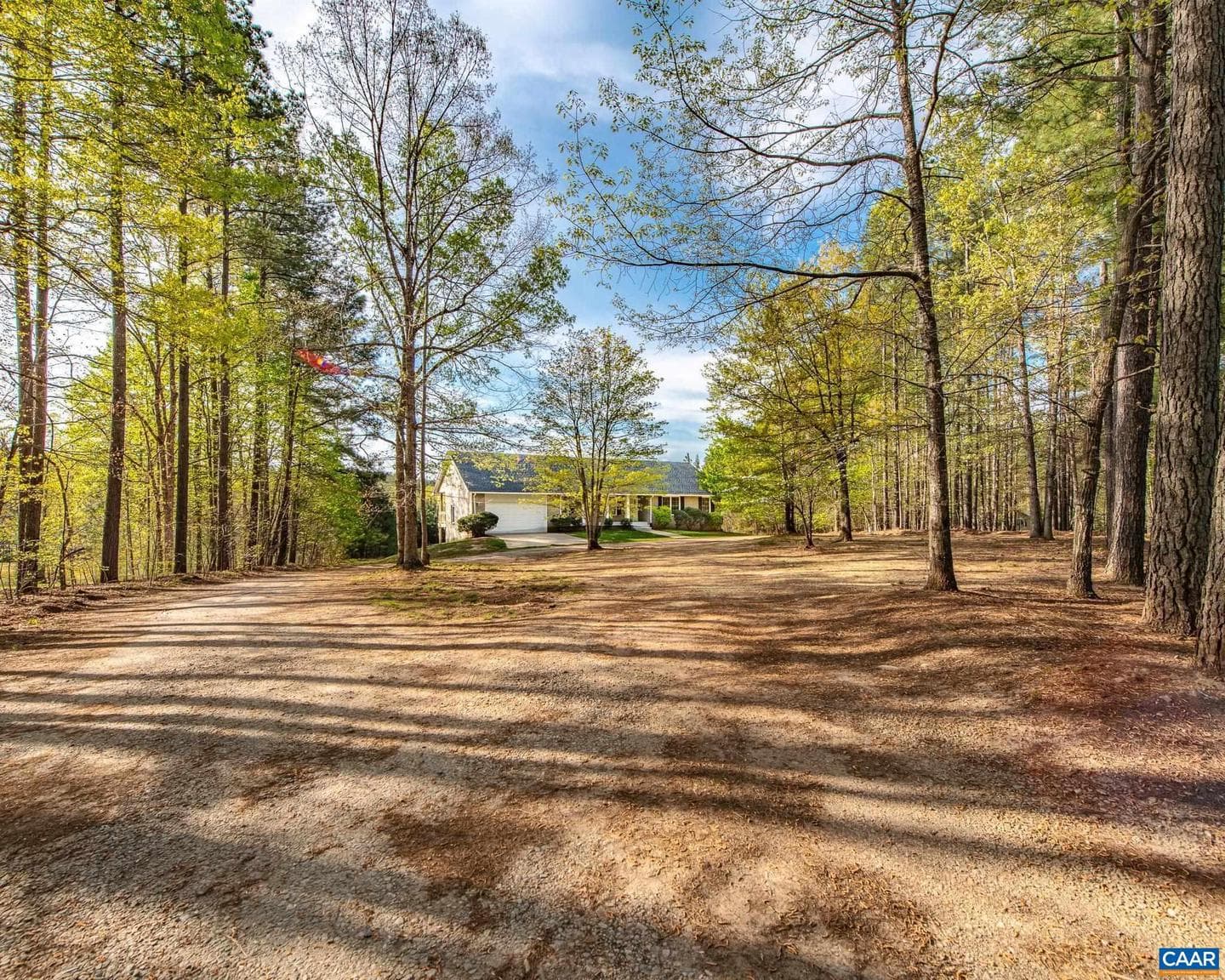 93 Pine Knoll Dr photo 2