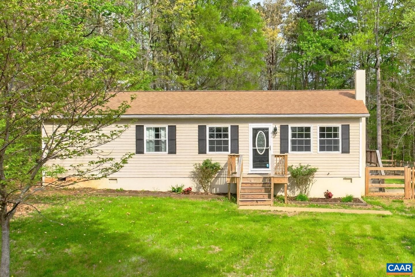 673 Cedar Lane Rd photo 2