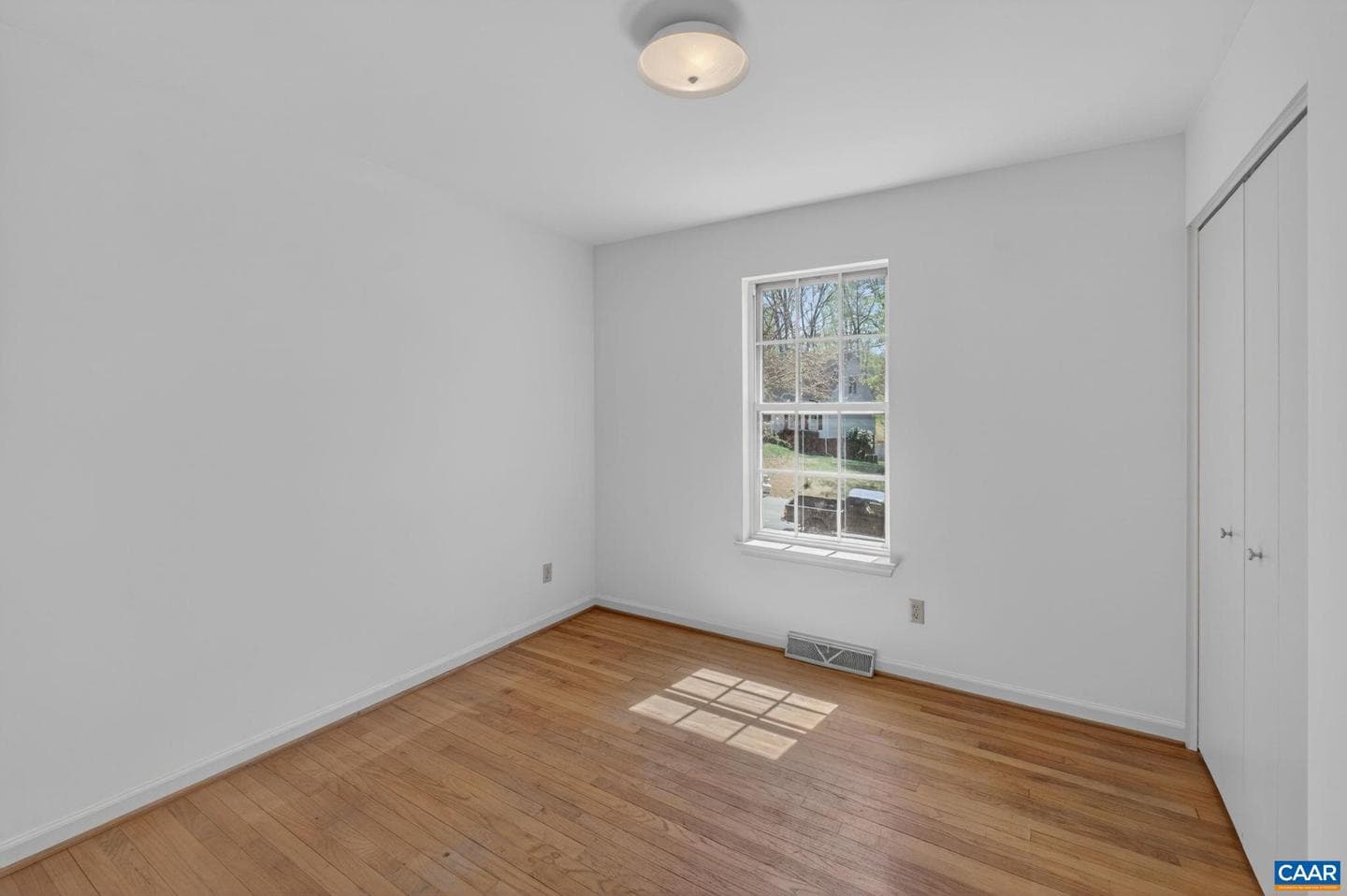 1610 Redwing Ln photo 18
