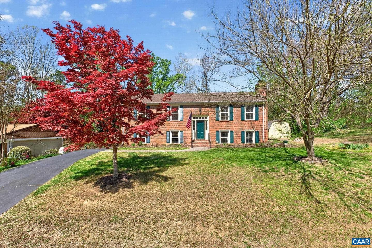 1610 Redwing Ln photo 2