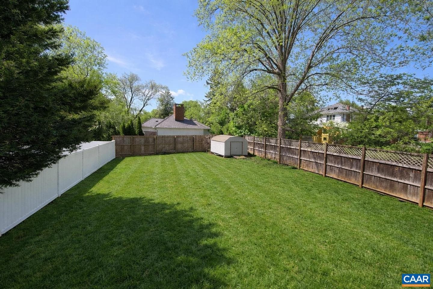 1006 Long St photo 36