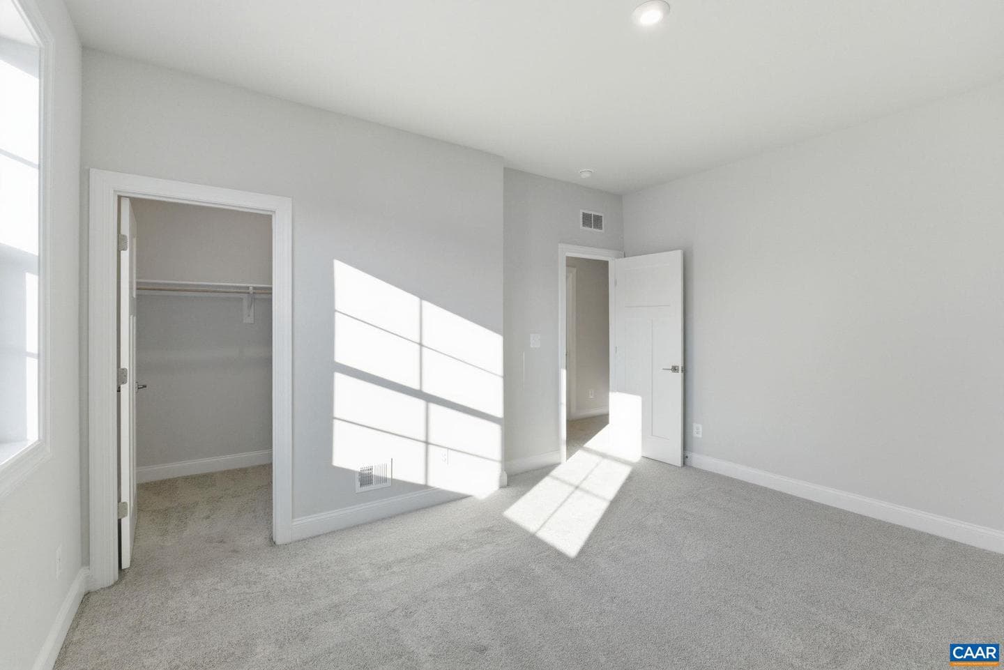 128b Marcella St photo 31