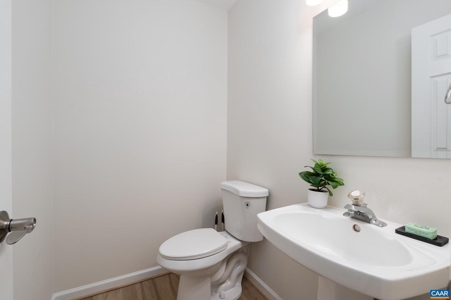 2492 Indian Laurel Rd photo 19