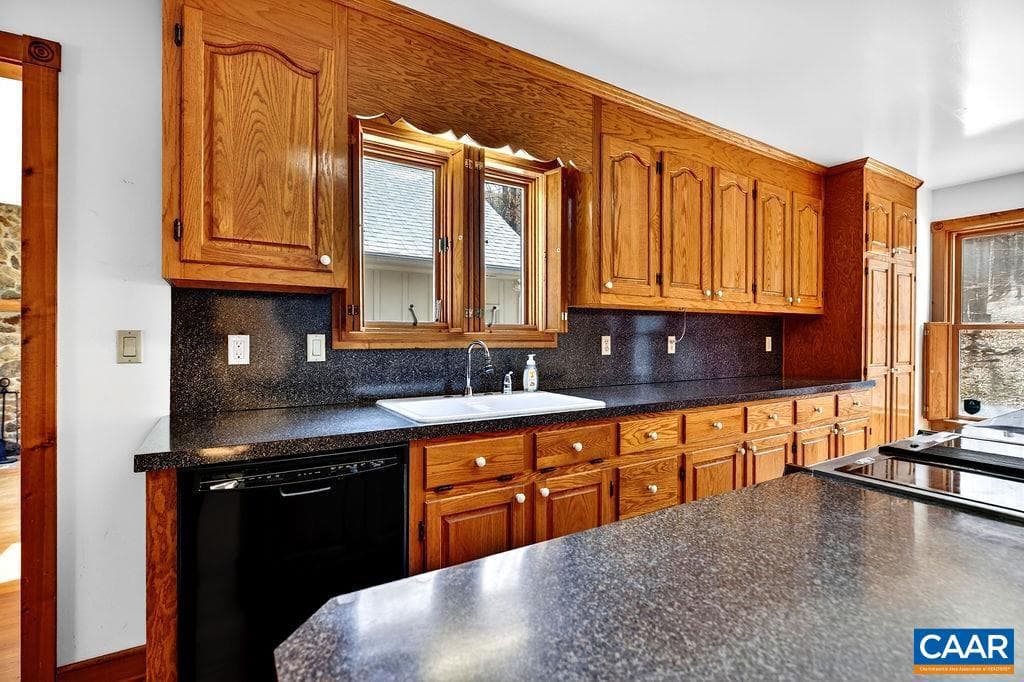 472 Horseshoe Mountain Rd photo 25