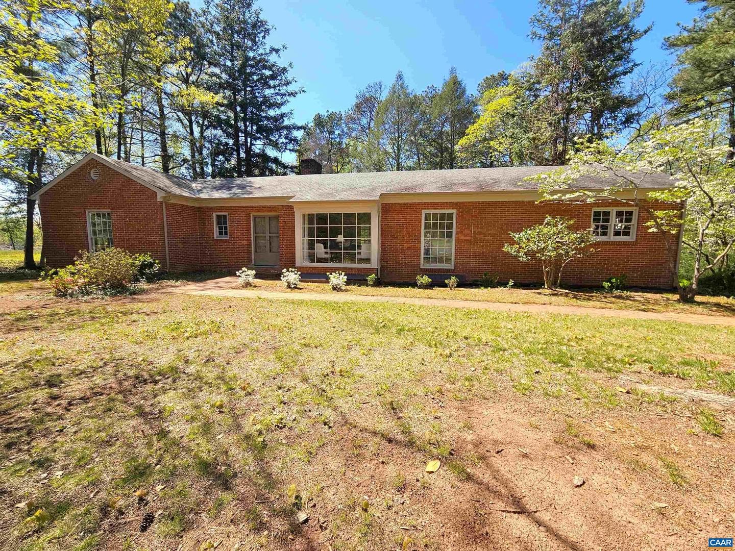 3271 Rosney Rd photo 1