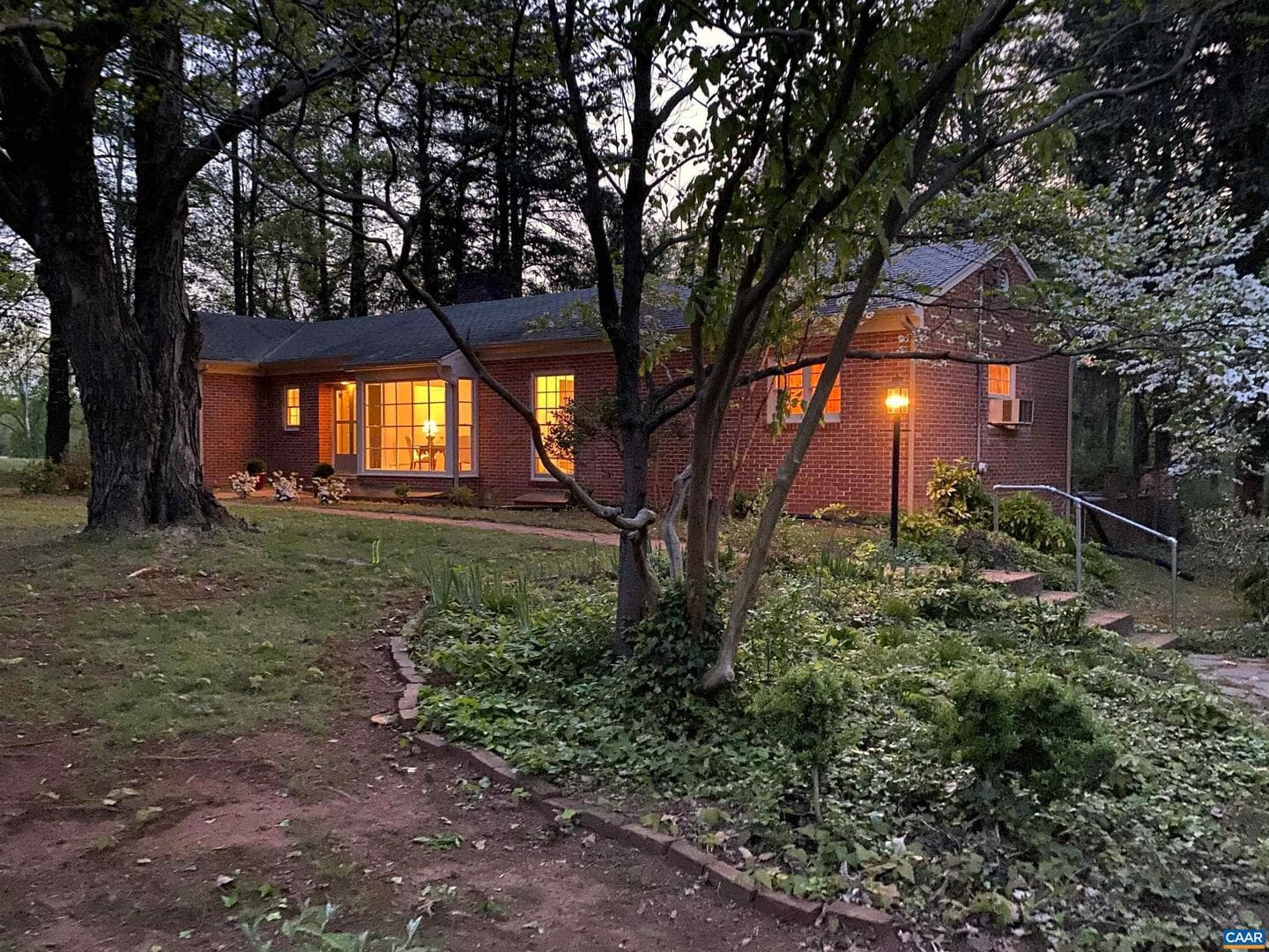3271 Rosney Rd photo 6