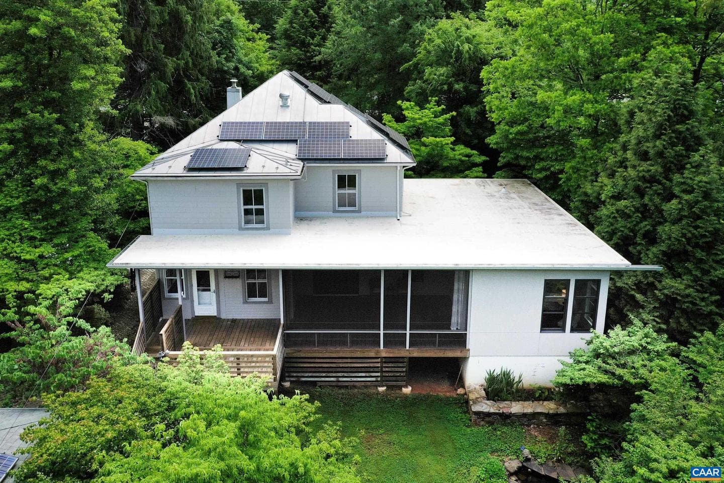 2425 Jefferson Park Ave photo 4