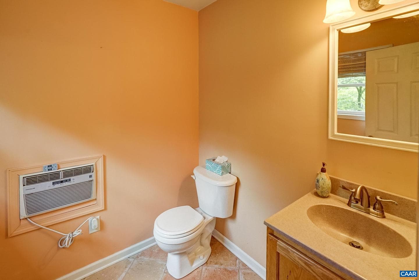 2425 Jefferson Park Ave photo 45