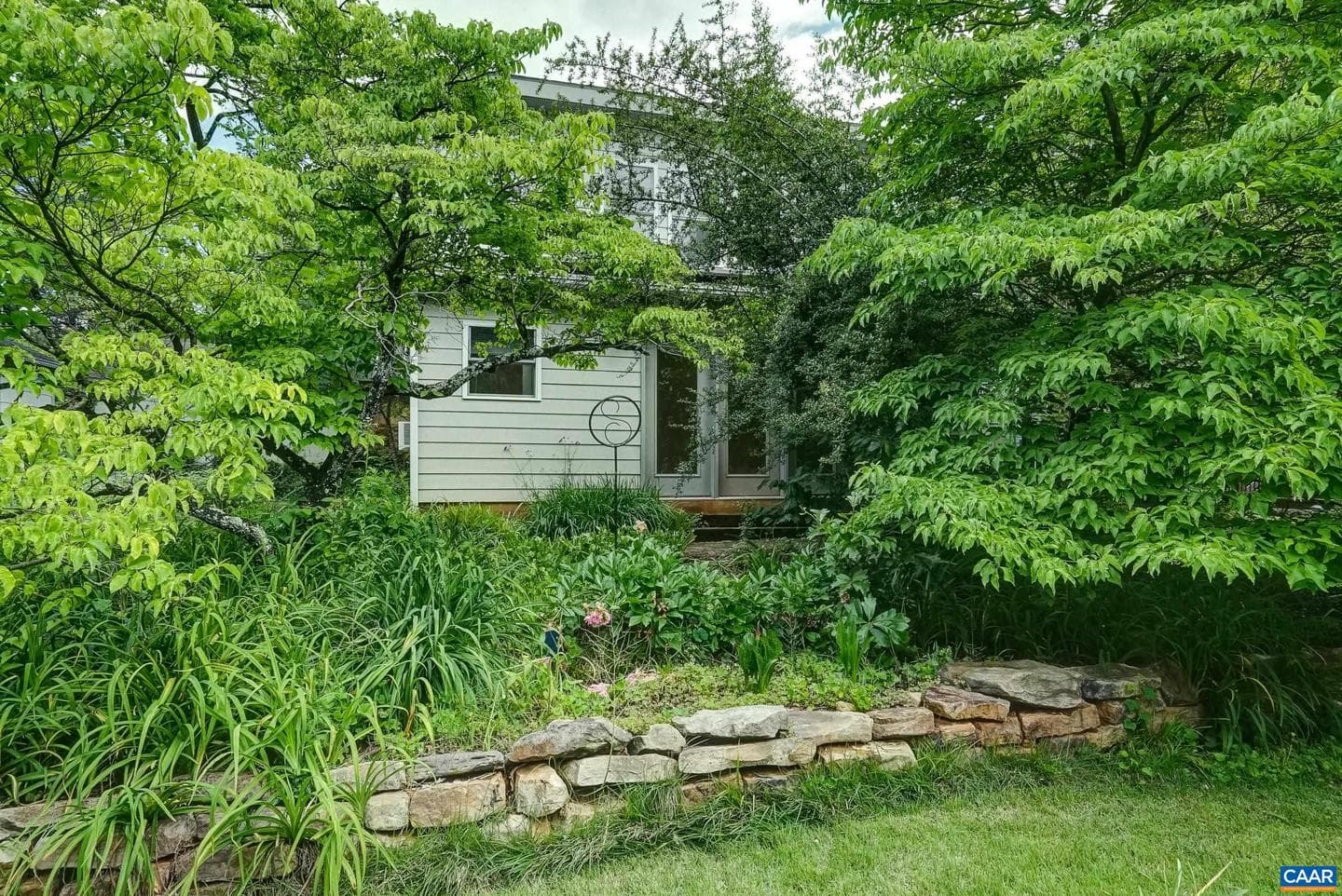 2425 Jefferson Park Ave photo 59