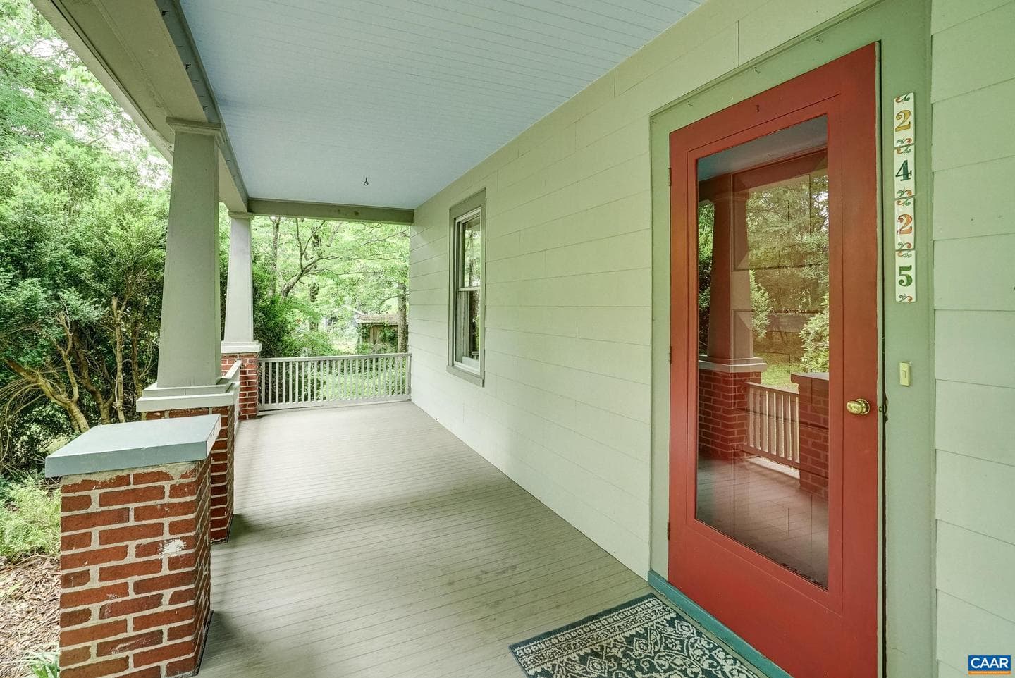 2425 Jefferson Park Ave photo 8