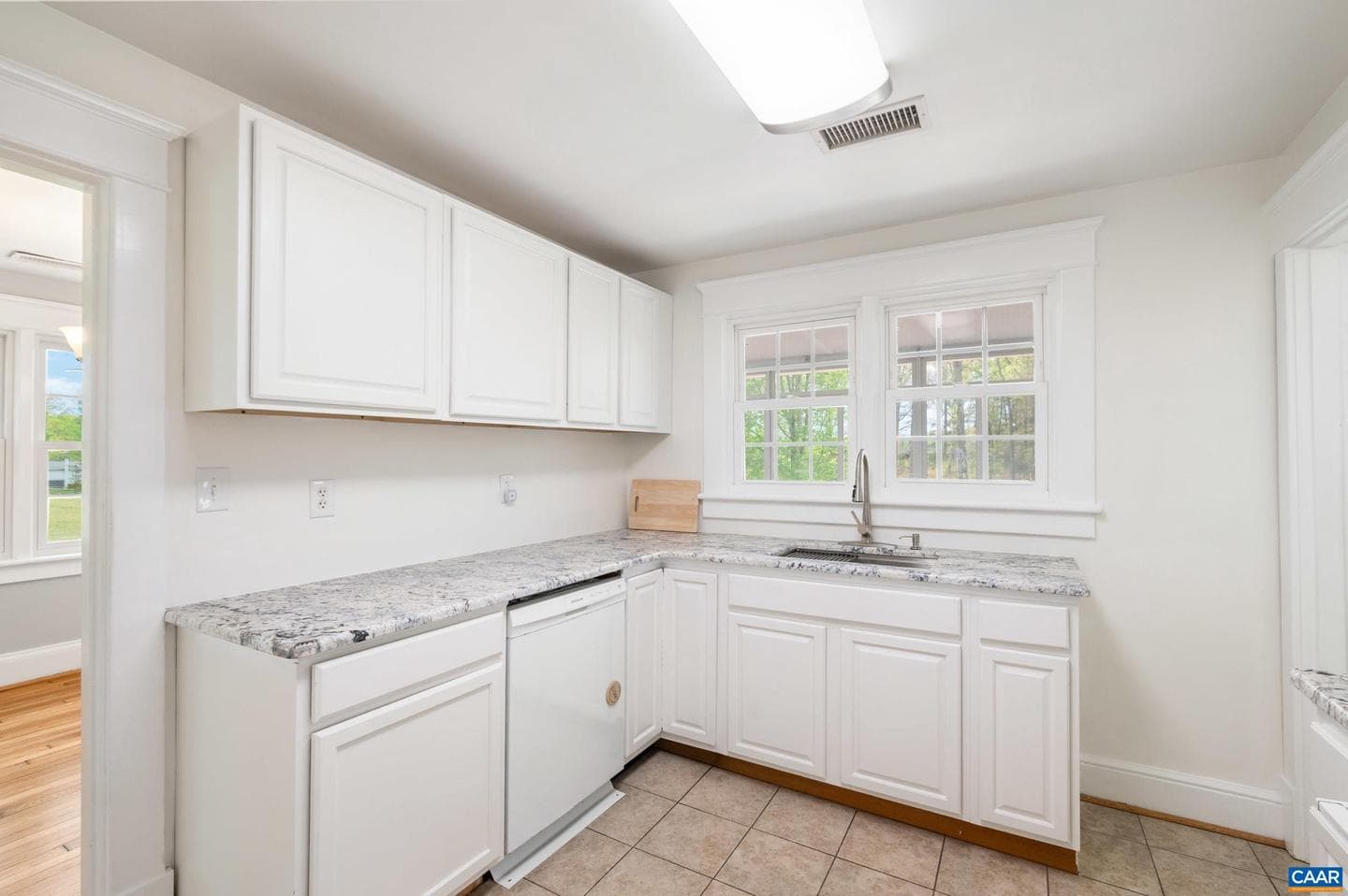 4973 Richmond Rd photo 17