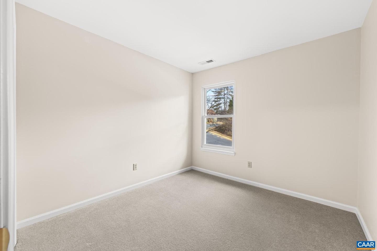 919 Stonehenge Rd photo 19