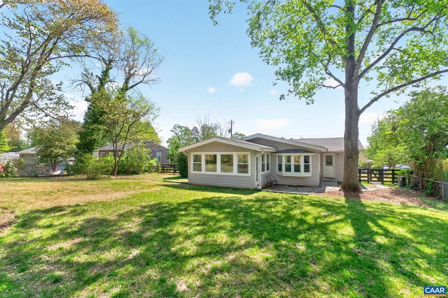 2623 Commonwealth Dr photo 29