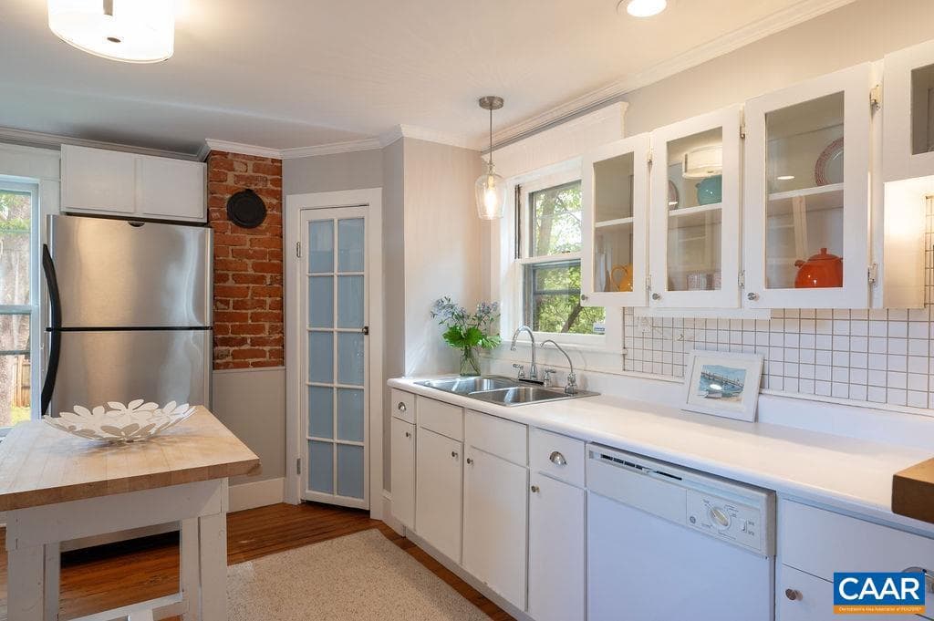118 Goodman St photo 14