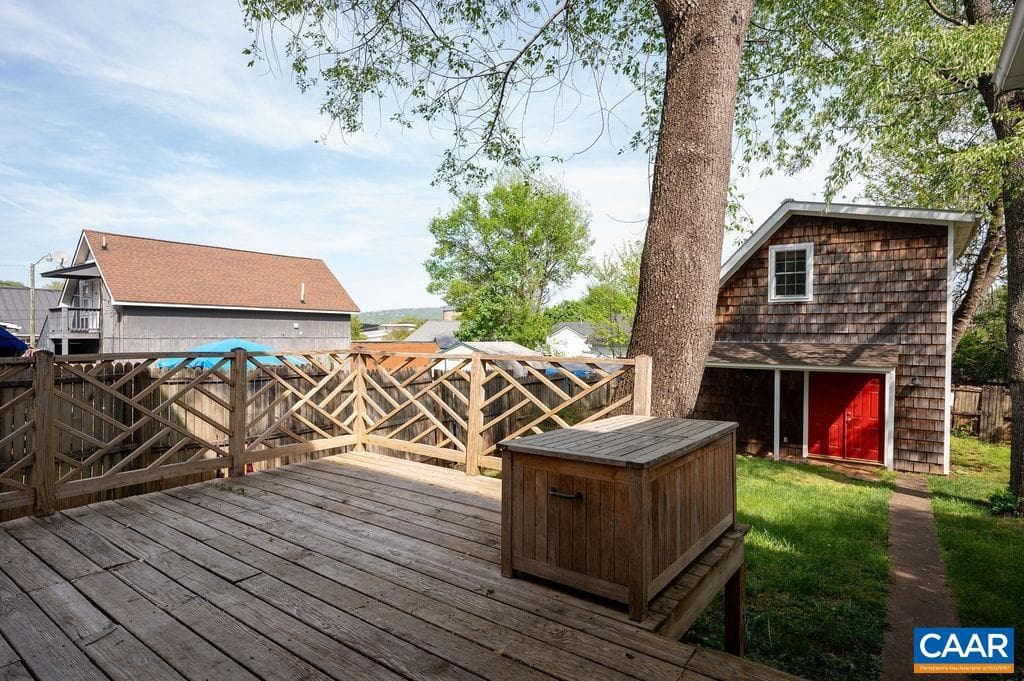 118 Goodman St photo 27