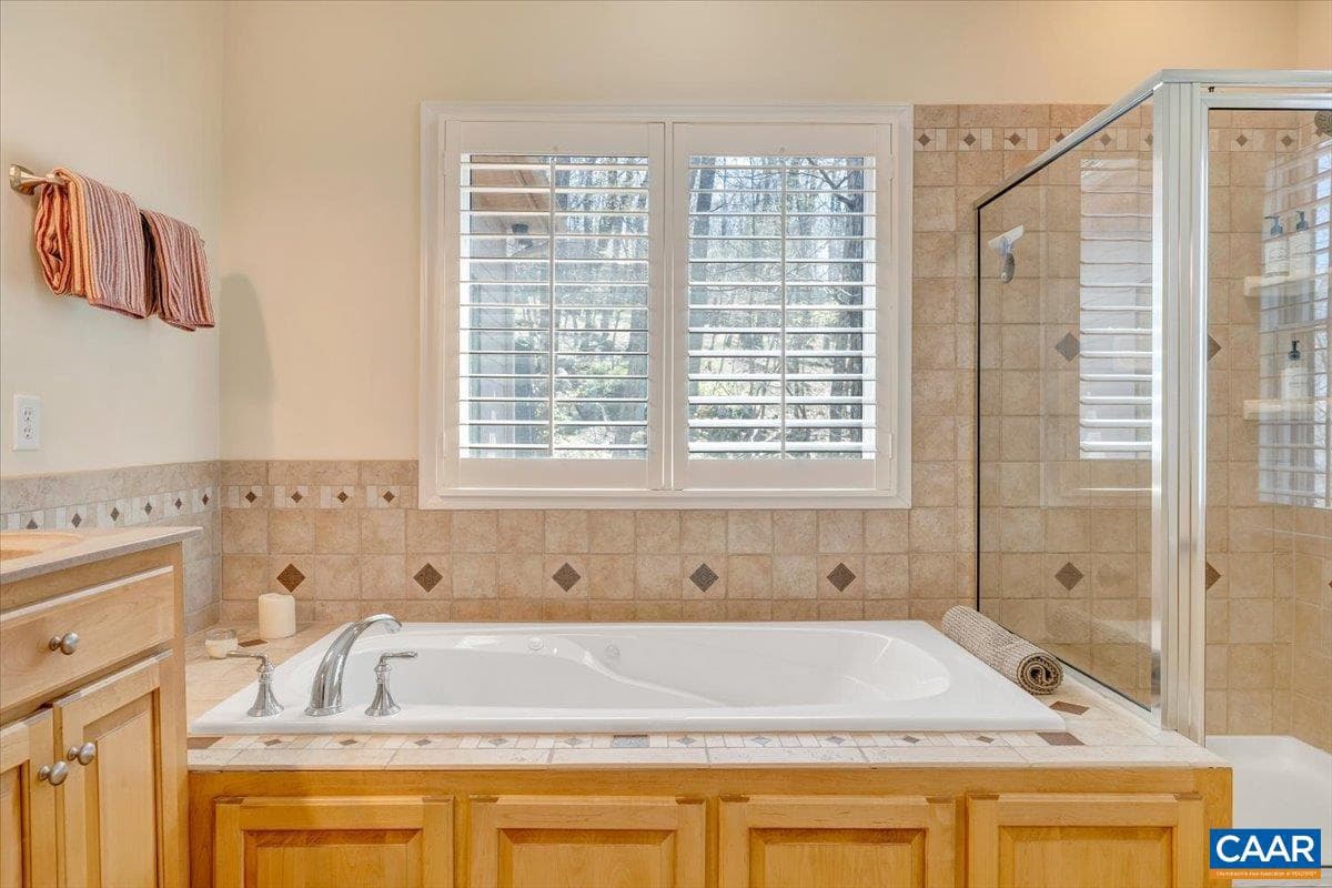 115 Hemlock Dr photo 25