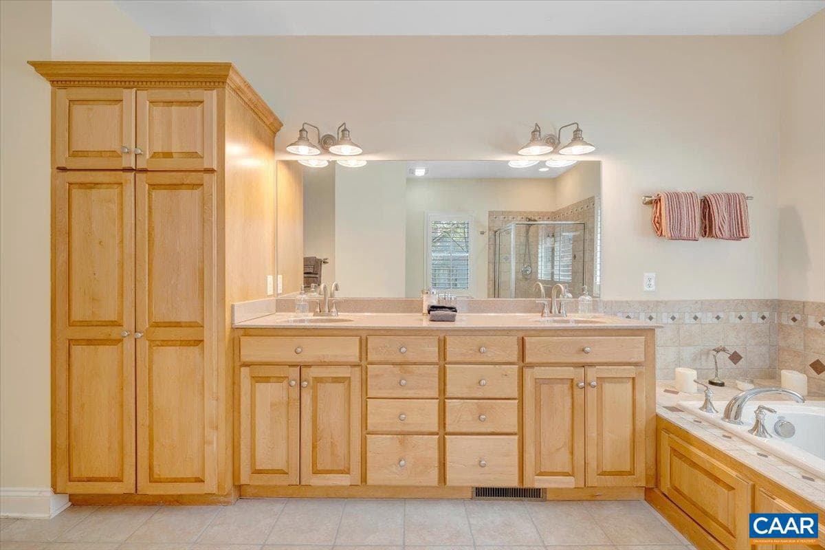 115 Hemlock Dr photo 26