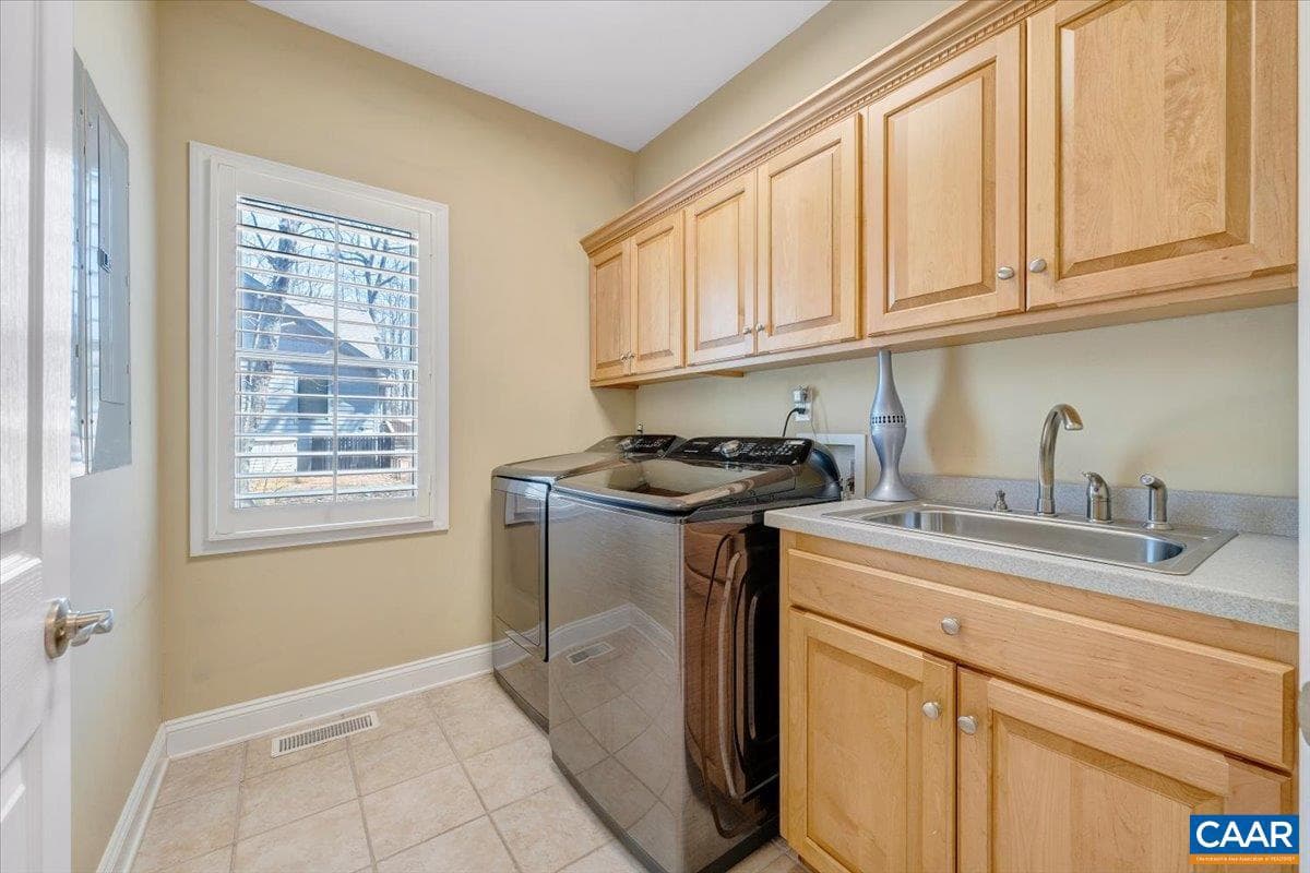 115 Hemlock Dr photo 35