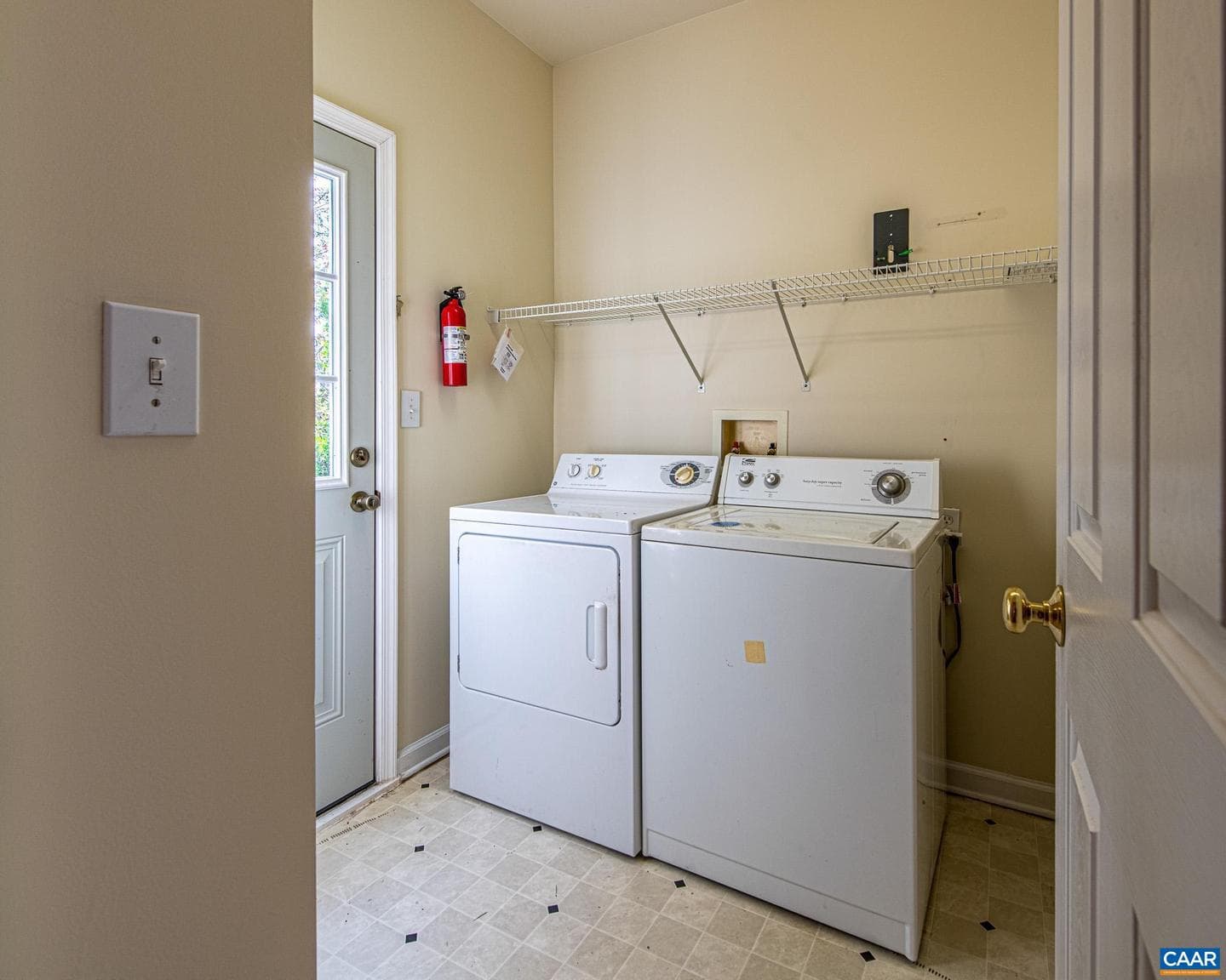 352 Leaping Fox Ct photo 20