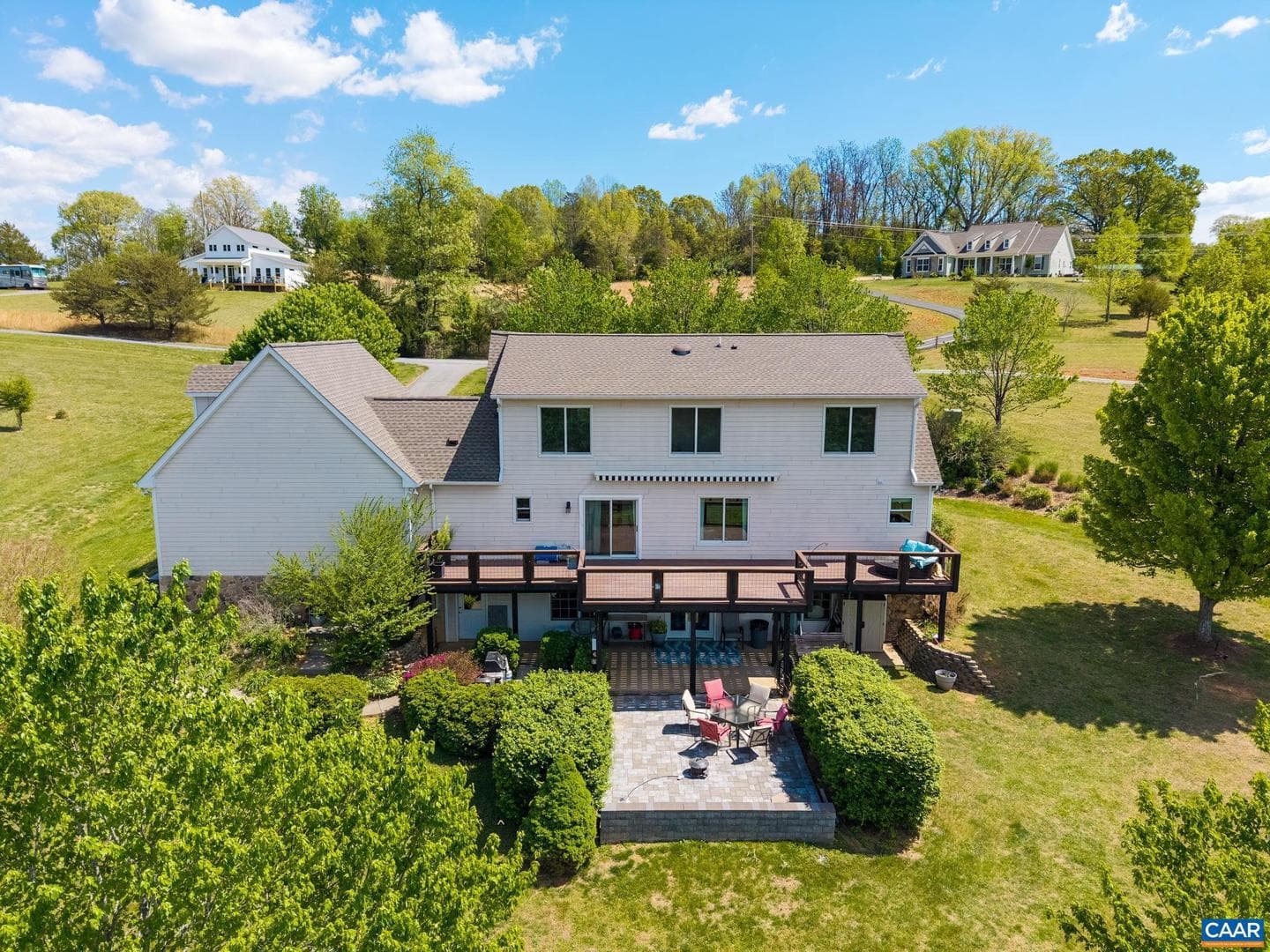 164 Sunnyside Ln photo 4