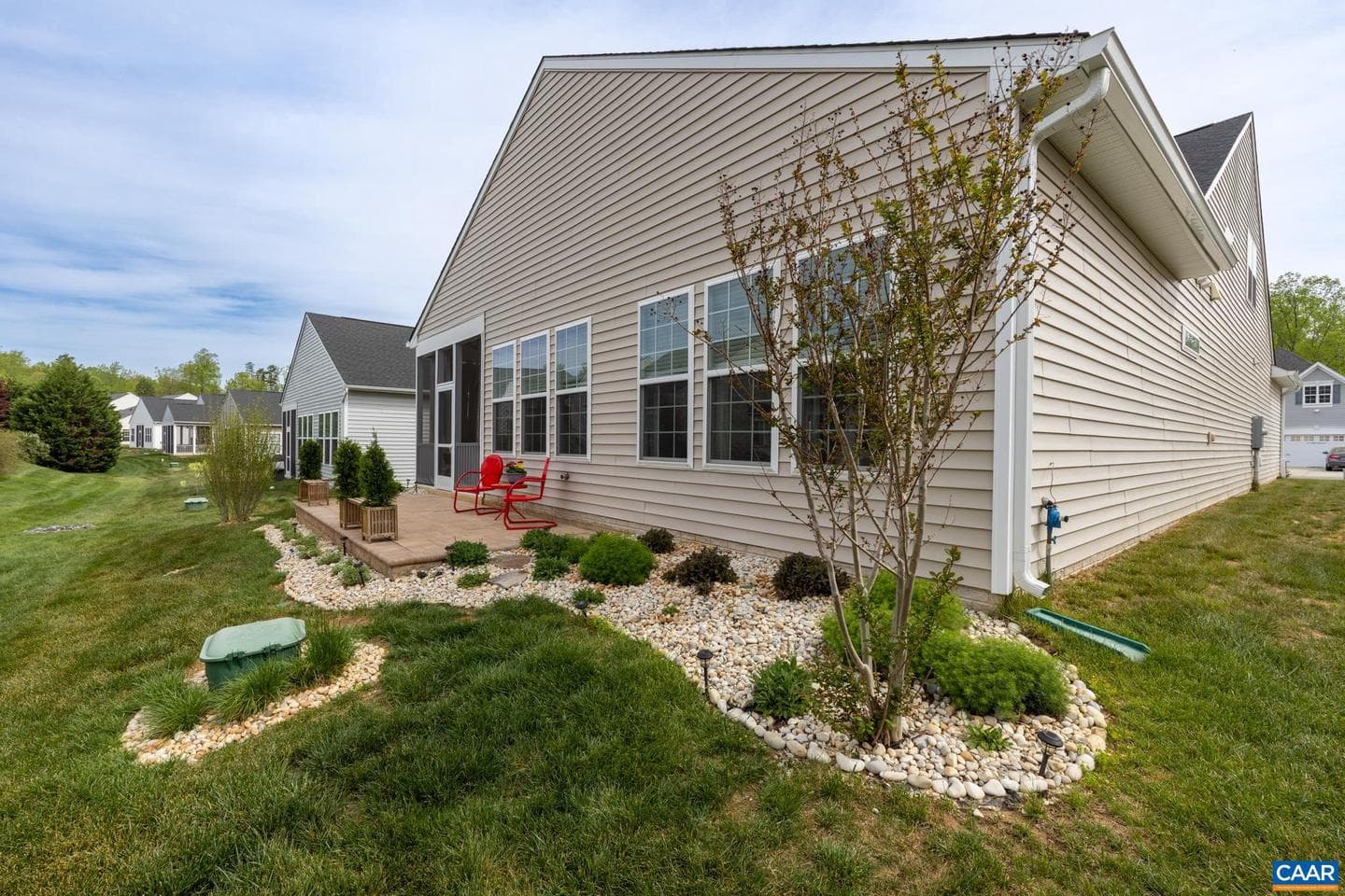 318 John Rucker Dr photo 3