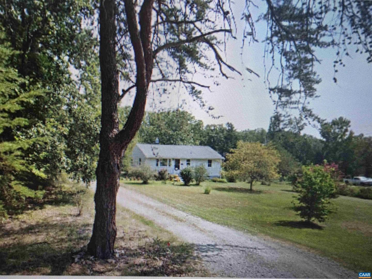 561 Kents Store Rd photo 1