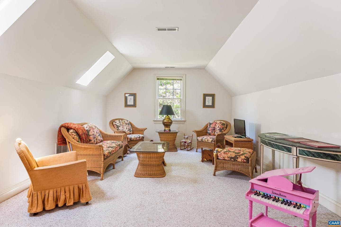 1126 Marion Dr photo 38