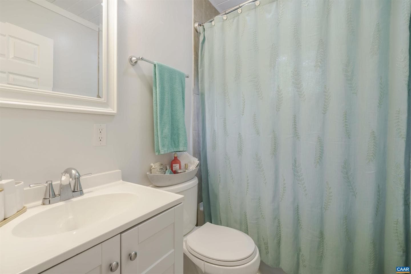 166 Jefferson Dr photo 18